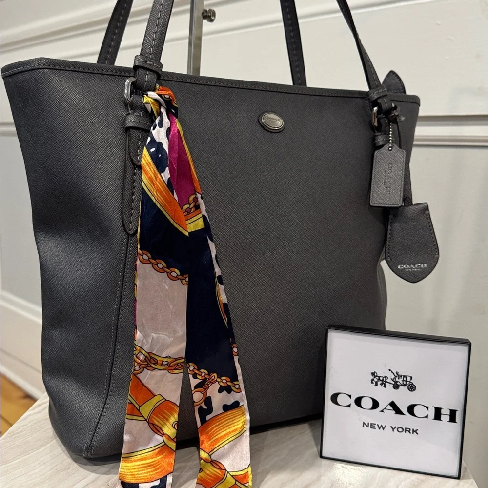 Coach Bag Peyton Zip Top Tote Charcoal Gray Saffiano Leather Tote Bag - Picture 1 of 17